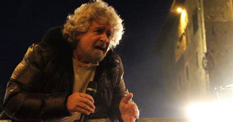 Beppe Grillo Ricoverato In Ospedale Cosa Sta Succedendo Al Comico E