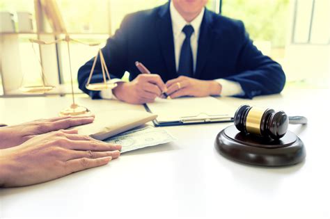 8 Factors To Consider Before Choosing Defense Lawyers Epub Zone