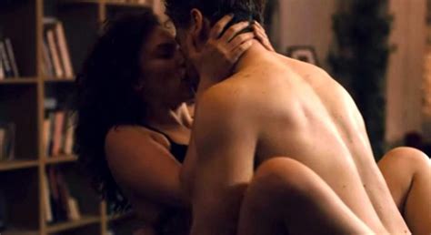 Beren Saat Nude