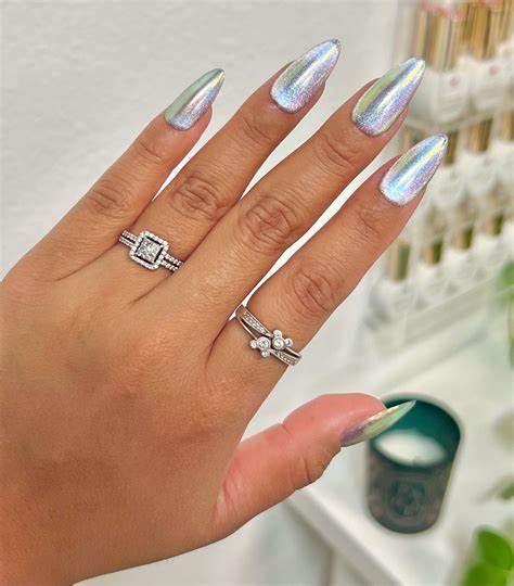 30 Cat Eye Nails That Will Elevate Your Manicure Game Hairstylery