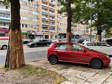 Tymczasowe rondo powstało w Śródmieściu a wieczorem zamknięcie