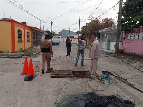 Desazolvan Drenaje En La Colonia San Miguel Imagen Y Pol Tica