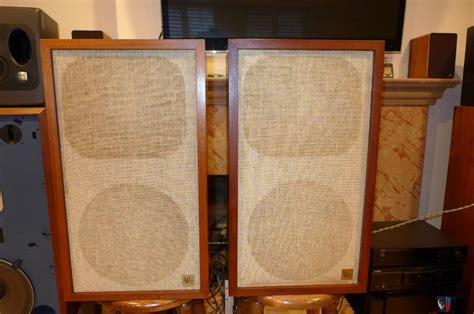 Pair Of Vintage Acoustic Research Ar 2x Stereo Speakers Amazing