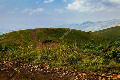 Vista aérea de la cordillera Baba Budangiri en Chikmagalur Karnataka