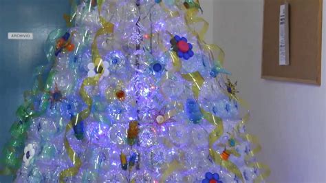 Albero Di Natale Con Bottiglie In Plastica Gibellina Youtube