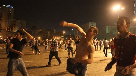 Egypt Deploys Army As Protests Rage In Tahrir Square Cnn