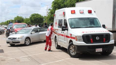 Solo Un Susto Deja Un Choque Por Alcance En El Bulevar Labastida En