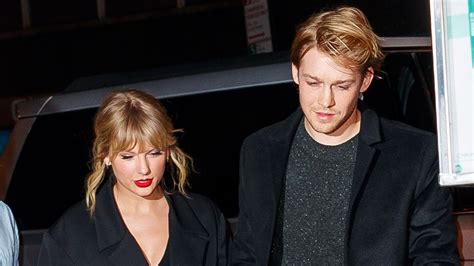 Taylor Swift And Joe Alwyn Break Up One Major Clue From Eras Tour