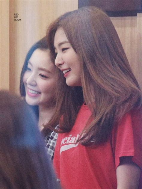 Irene And Seulgi Redvelvet 180809 Sbs Power Fm Cultwo Show Foto