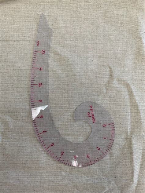 FRENCH CURVE RULER (w/ measurements) 9"