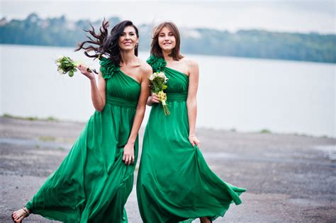 Cicinia Le E Commerce Des Robes élégantes Pour Les Demoiselles Dhonneur