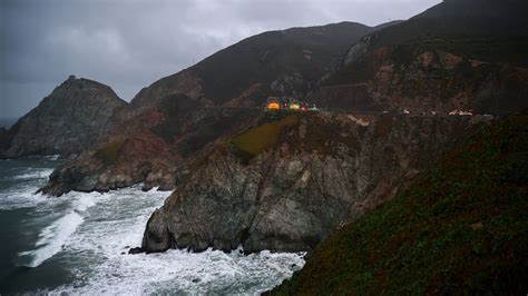 Tesla plunges 250 feet off a California cliff, all 4 occupants survive ...