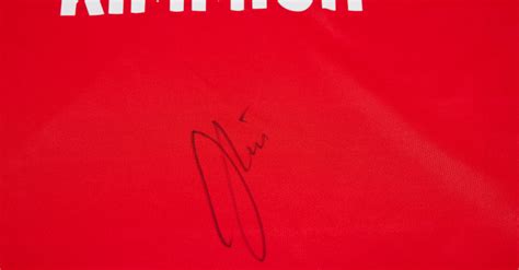 Geschenk F R Fc Bayern Fans Joshua Kimmichs Signiertes Trikot