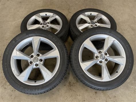 19 Inch Originele Velgen Zomerbanden Audi Q3 83A601025N Set 2