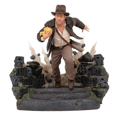 Indiana Jones Escape With Idol Deluxe Gallery Diorama Diamond