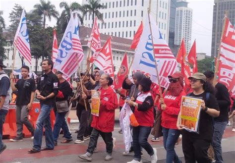 Ribuan Massa Buruh Kecewa Akses Demonstrasi Di Depan Istana Negara