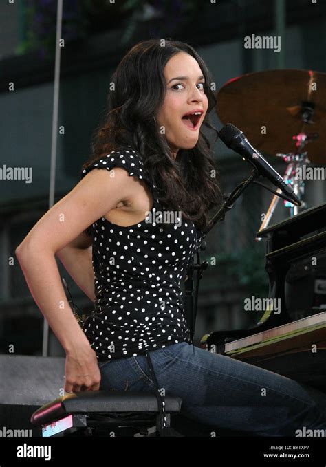 Norah Jones Performs Live On Abcs Good Morning America Summer Stock