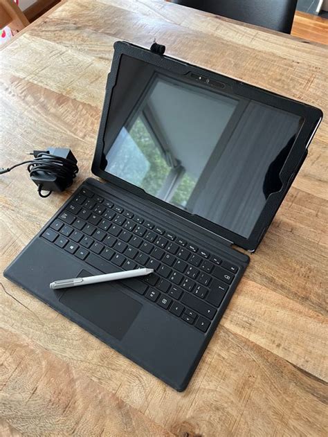 Microsoft Surface Pro Mit Zubeh R Kaufen Auf Ricardo