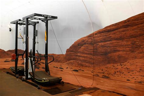 Inside Nasas Fake Mars Simulation Home Where Four Experts Are Now