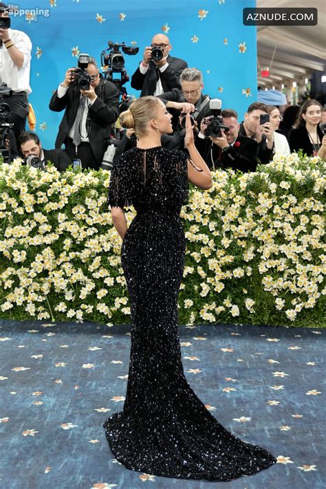 Sydney Sweeney Sexy Shows Off Her Hot Boobs In A Sequin Black Dress At Met Gala In New York City