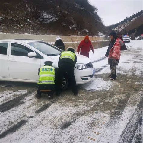 【春节我在岗】一路有警相伴理塘辖区坚守