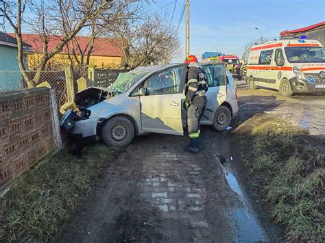 Foto Impact Violent Ntre Un Camion I Un Autoturism Pe Dn N