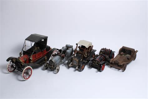 Bonhams Cars : Four modern metal model cars, (4)