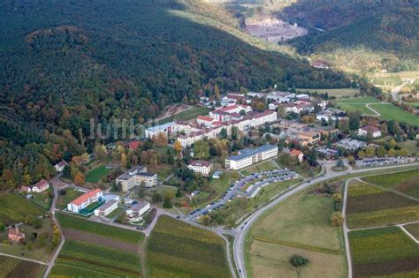 Klingenmünster aus der Vogelperspektive Klinikgelände des