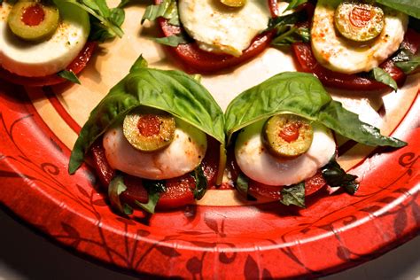 Eyeball Caprese Salad 5 Steps With Pictures Instructables