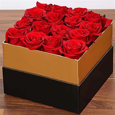 Lovely Red Rose Box Uae T Lovely Red Rose Box Fnp