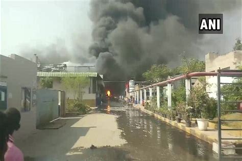 Fire Broke Out At Drugh Factory In Hyderabad Fire Tender Reaches At Scene Amar Ujala Hindi