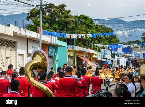 Independence day parade guatemala hi-res stock photography and images ...