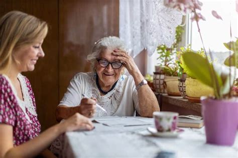 Usługi Sąsiedzkie Nowa Forma Wsparcia Dla Seniorów od 1 Listopada