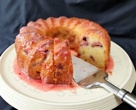 Strawberry Yoghurt Cake | Recipe | Cuisine Fiend