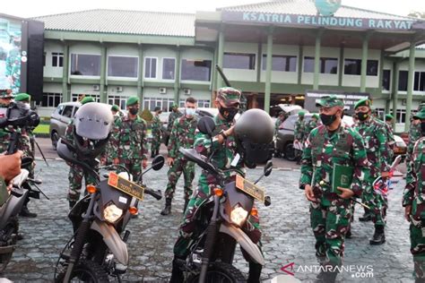 Pangdam Xvii Cenderawasih Serahkan Kendaraan Operasional Satuan Tni