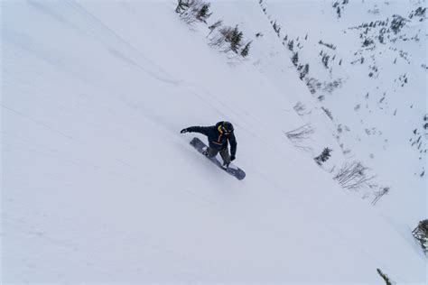 Snowcat Skiing - Chugach Powder Guides