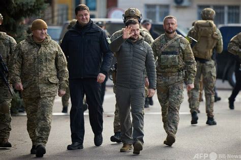 ロシアヘルソンは今も自国領土と主張 ゼレンスキー氏の訪問後 写真4枚 国際ニュースAFPBB News