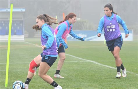 Muchachas cada vez más cerca de la Copa Mundial Femenina de Fútbol