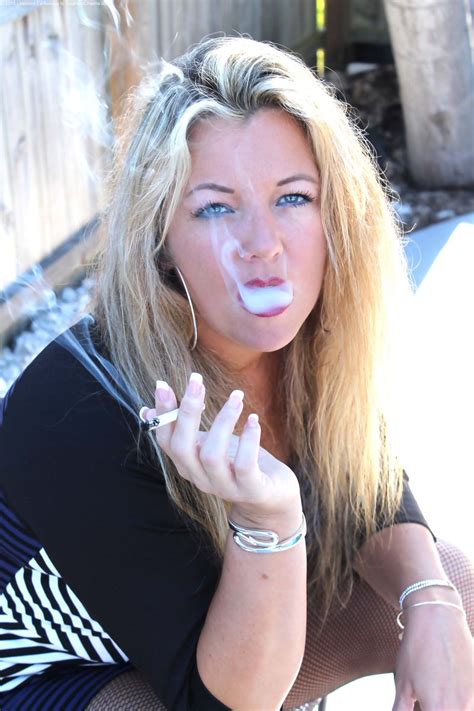 Naughty Alaya On Twitter Are You Enjoying All The Smoking Videos On The Inside They Are Hot