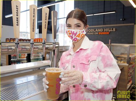 Charli Damelio Gets Her Own Official Dunkin Donuts Drink The Charli Photo 1297753 Photo