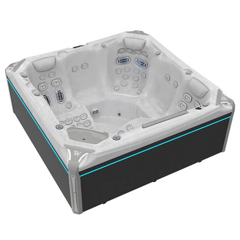 Prague Life Deluxe Wellis Hot Tub