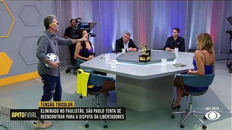 São Paulo deveria demitir Thiago Carpini Neto e comentaristas do Apito