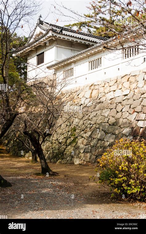 Castillo De Fukuyama En Jap N Pared Principal Sobre La Pared De Piedra