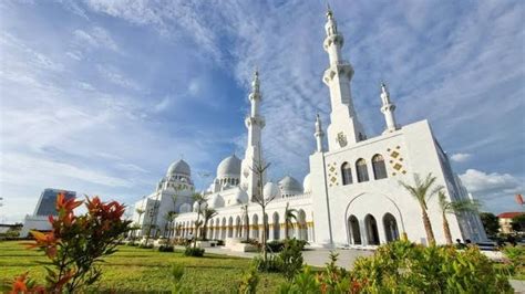 Fakta Masjid Raya Sheikh Zayed Al Nahyan Solo