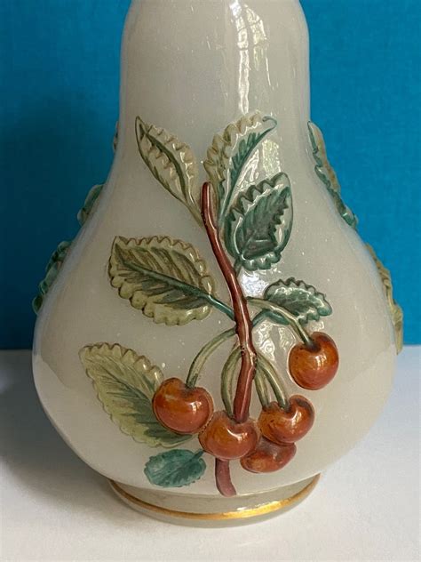 Proantic Pair Of Opaline Vases Decorated With Fruits XIXth Napoleon I