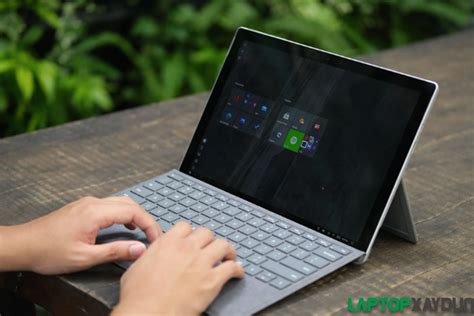 Surface Pro Laptop X Y D Ng