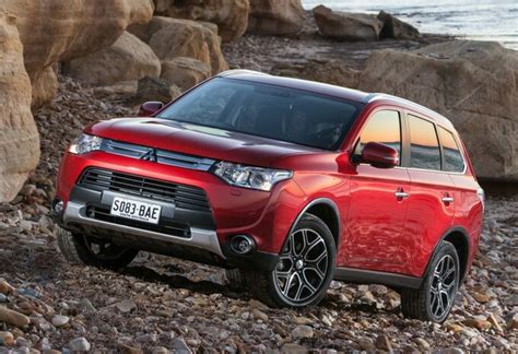 Foto S Mitsubishi Outlander Autogids