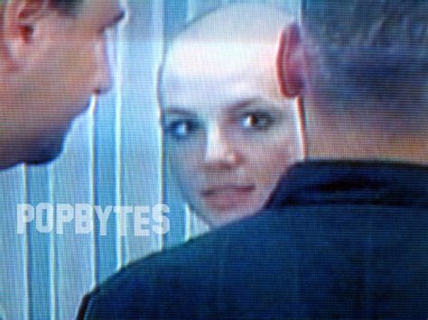 britney spears goes bald – she shaved her head! – PopBytes