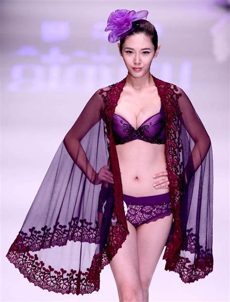 Lingerie Show At China Fashion Week China Org Cn