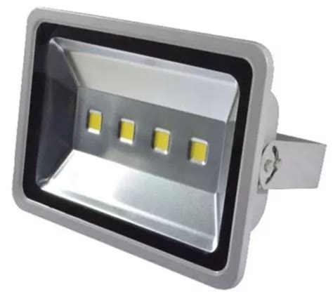 Foco Led Ctb De W Con Luz Blanca Fr A Y Carcasa Plateada De V